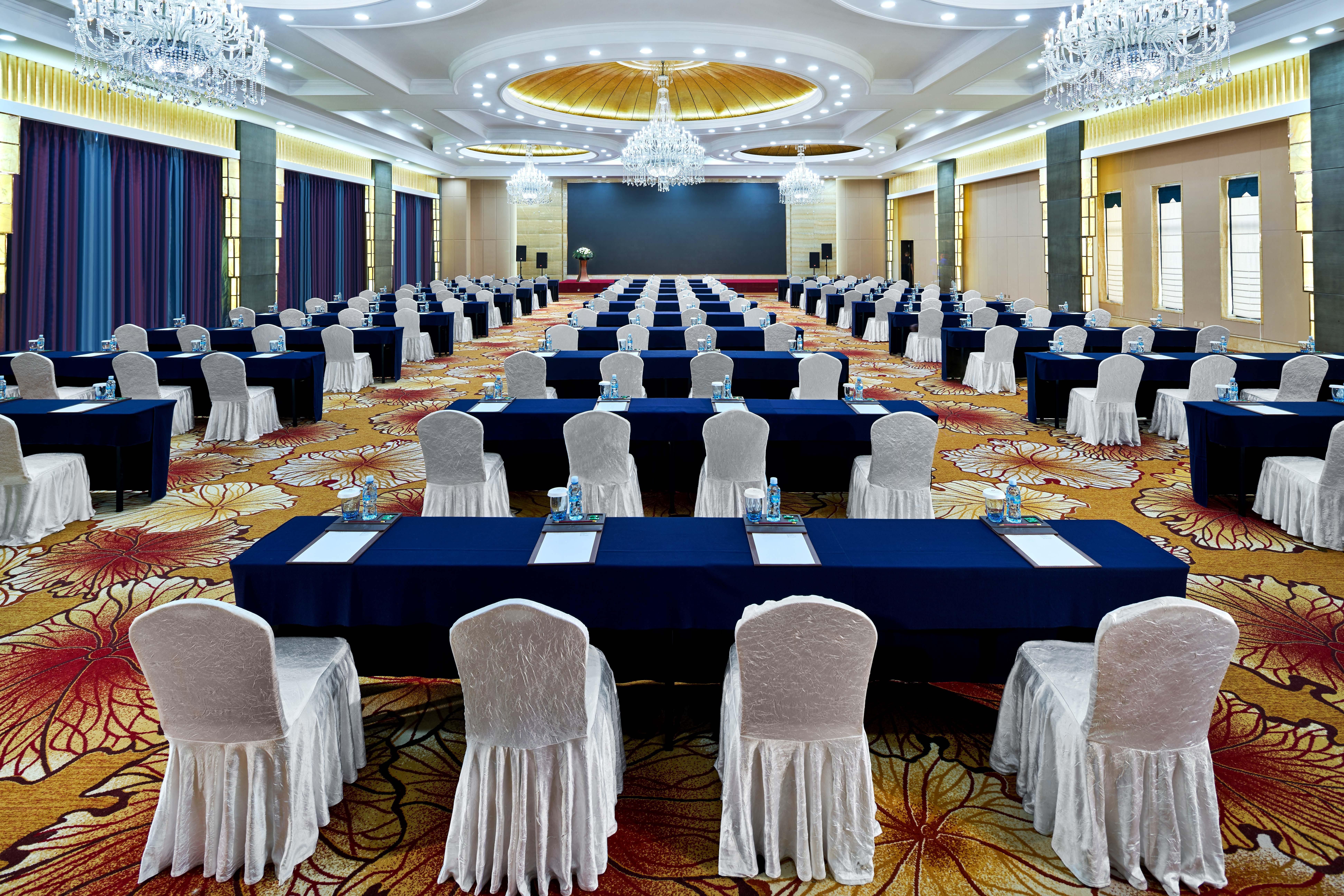 คราวน์ พลาซา ออร์ดอส Hotel ภายนอก รูปภาพ